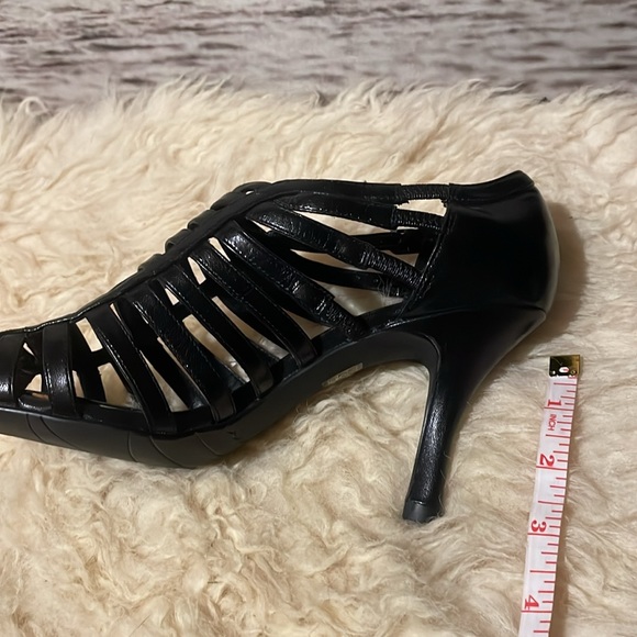 First leather shoes - Picture 6 of 10